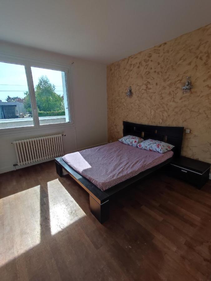 Agreable Appartement Familial Avec Jardin Блуа Экстерьер фото