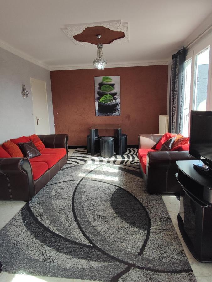 Agreable Appartement Familial Avec Jardin Блуа Экстерьер фото